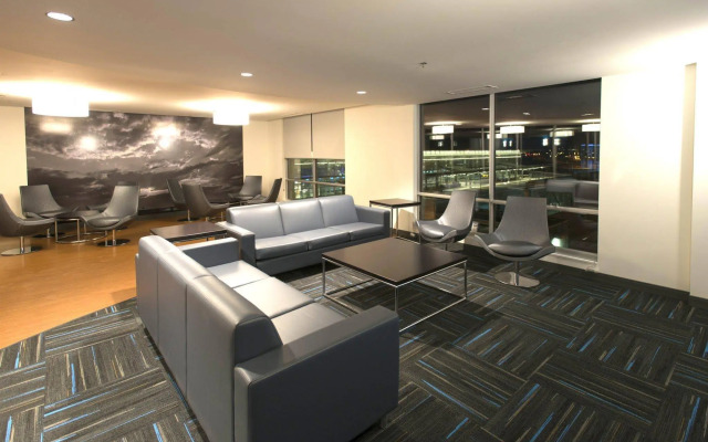 The Grand Winnipeg Airport Hotel by Lakeview
