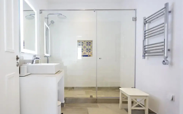 Amarela17 in Tavira With 4 Bedrooms and 4 Bathrooms