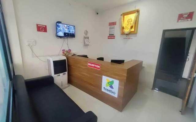 Fabhotel Grand Executive