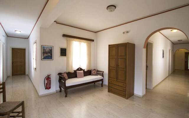 Hotel Adonis