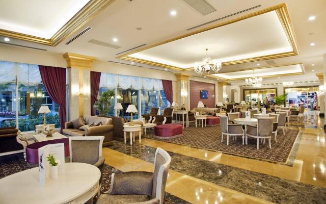 Crystal Palace Luxury Resort & Spa - All Inclusive Resort
