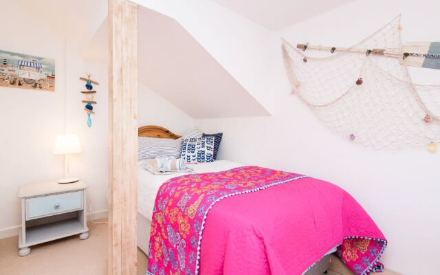 Holiday Home Thrift Cottage