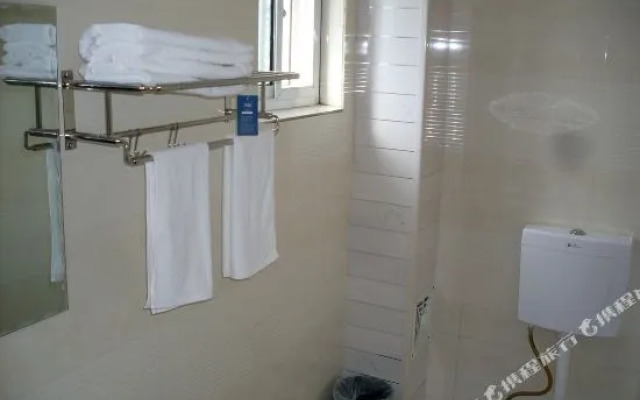 The Ming Yue Lou Hotel OF Dali