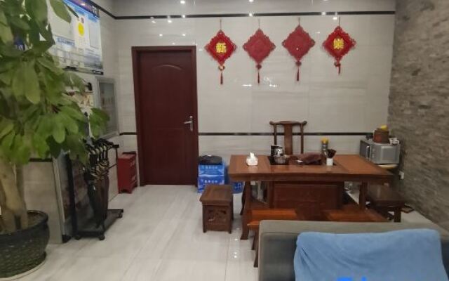 Mengzi 520 Theme Hotel