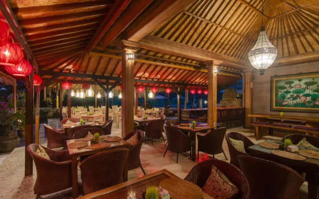 Green Field Hotel and Restaurant