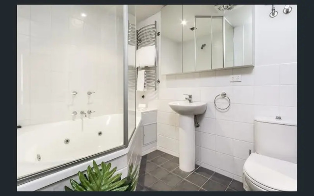 Waterfront By Gold Star Stays