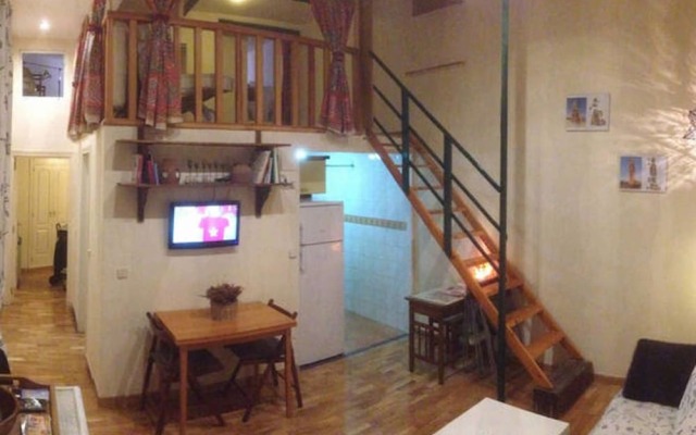 Downtown Apartment - Reina Sofia Museum