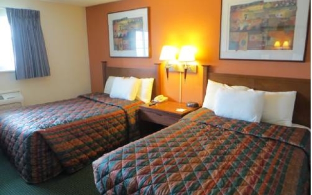 Days Inn Elk Grove Village Chicago OHare Airport West