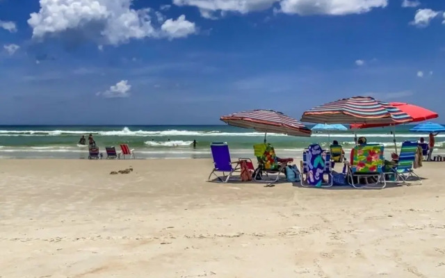 Beachside Charmer 2107