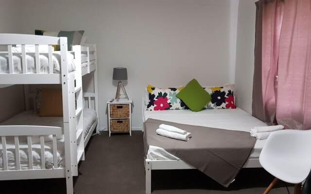 Forbes Grove Budget Private Rooms