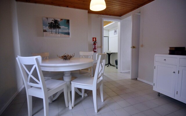 House With 2 Bedrooms In Praia Do Almoxarife, With Wonderful Sea View, Terrace And Wifi - 300 M From