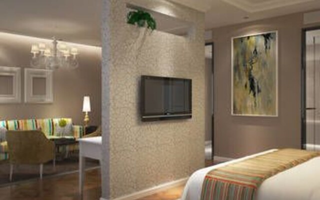 Lock Hotel