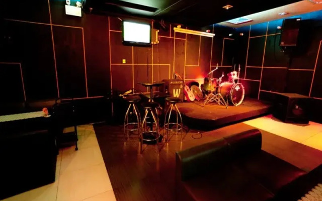 The Residence Airport & Spa