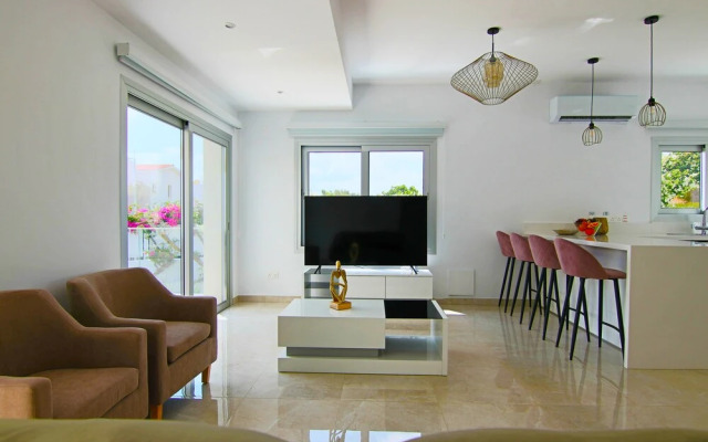 Phaedrus Living: Luxury Villa Ellison