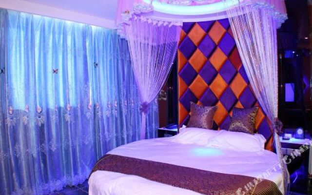 V Tour Hotel