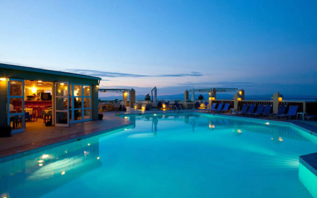 Arya Hotel