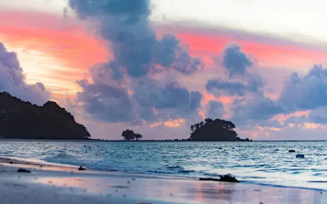 Naiyang Discovery Beach Resort