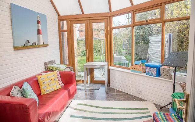 Honey Bee House, Orford