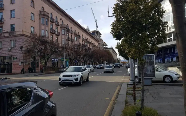 Tbilisi center 2 BD 80sq with Balcony and High ceiling