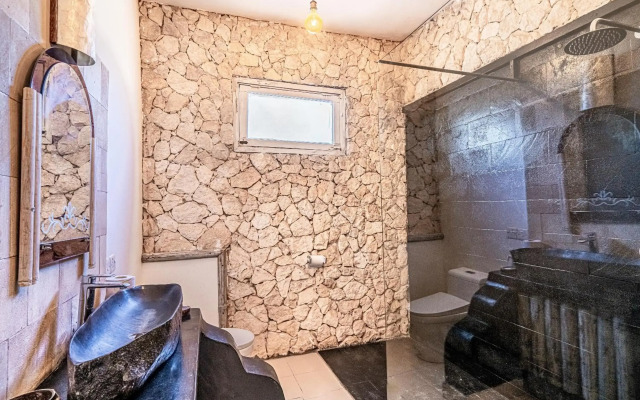 Coral Rocks Hotel & Restaurant