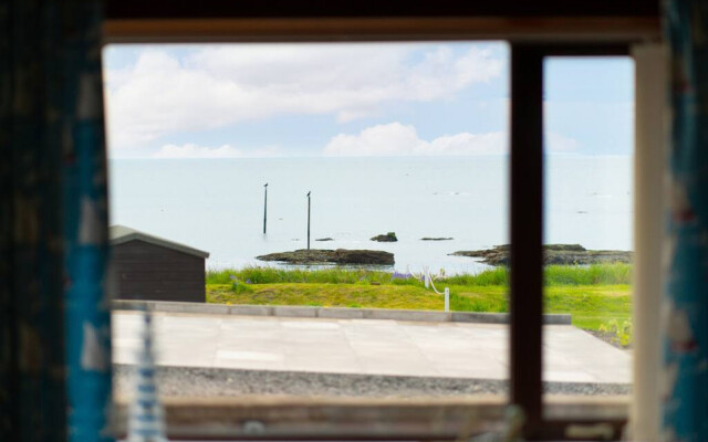 Bellrock View - Traditional Coastal Retreat