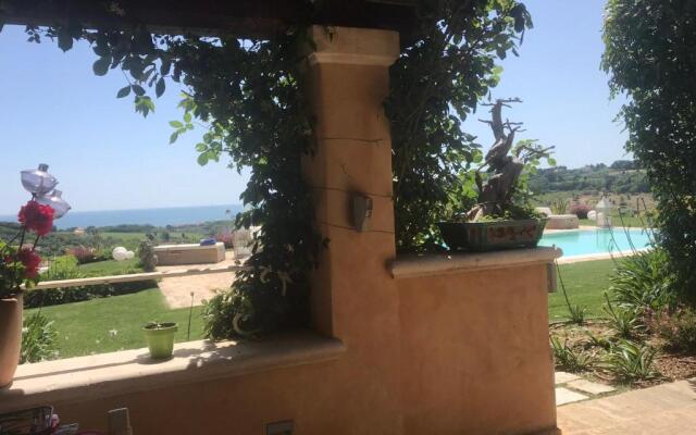 Castel 74