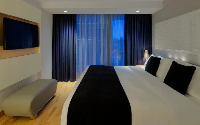 Radisson Blu Aqua Hotel Chicago