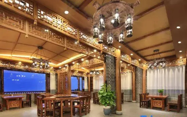 Xia Tiruijing Homestay (Longji Jinkeng Daguzhai Terrace Observation Deck)