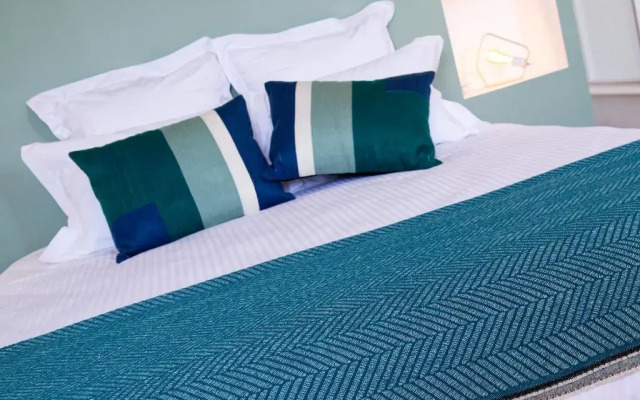 Chateau Croix De Labrie