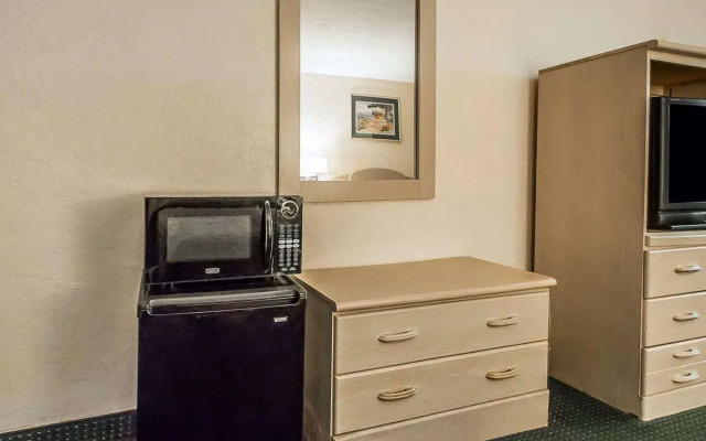 Rodeway Inn Gainesville - University Area