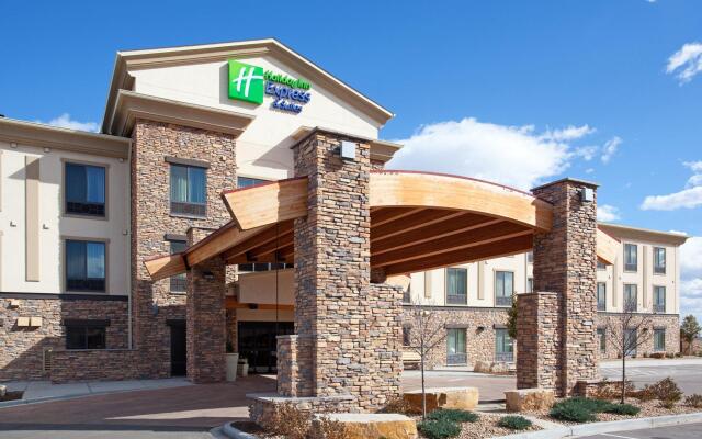 Holiday Inn Express & Suites Loveland, an IHG Hotel