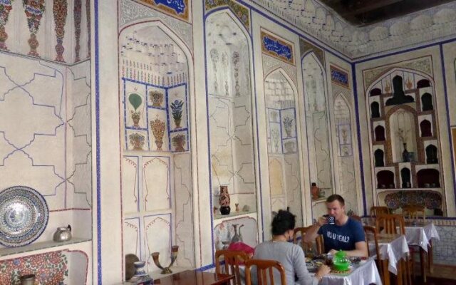 Hovli Poyon Hotel