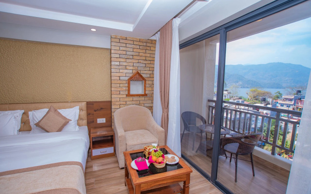 Hotel Pokhara Village & SPA
