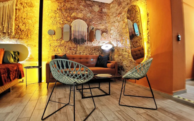 Oasis Studio By Paradox