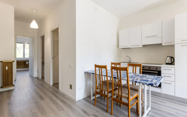 Snug apartment in Lesa with balcony