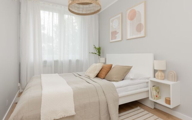 Apartament Miedzynarodowa by Renters
