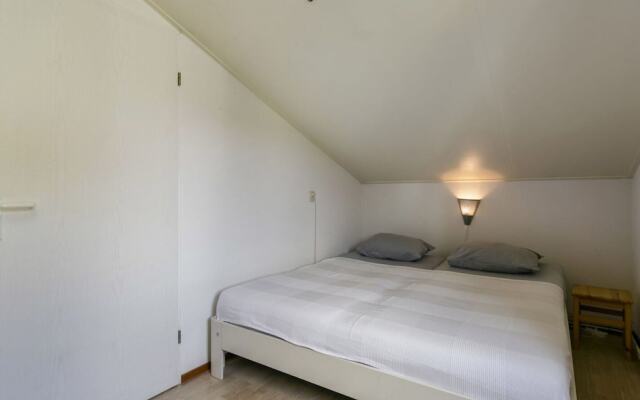 Pleasant Holiday Home in Ouddorp With Garden