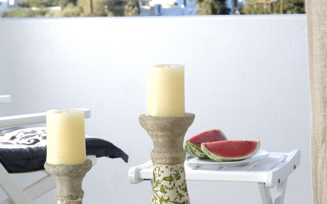 Kapetan Tasos Suites