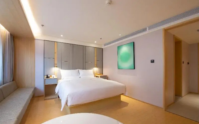 Ji Hotel (Changchun Railway Station)