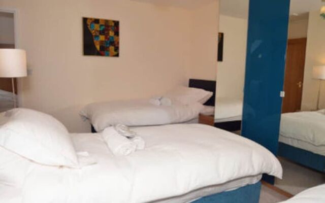 Cotswolds Valleys Accommodation-Stony Hs