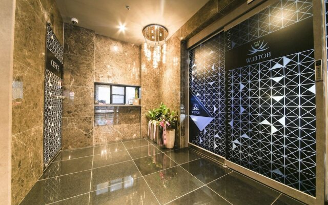 Custom Hotel
