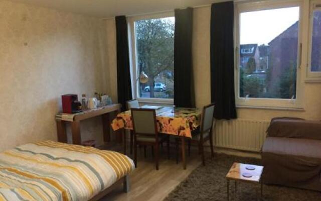 Home stay Utrecht — Women only (гостевой дом для женщин)