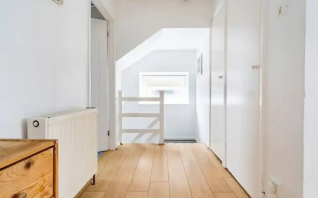 Luton Airport Guest House