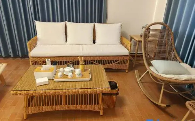 Wuchuan Haishang Renjia Apartment