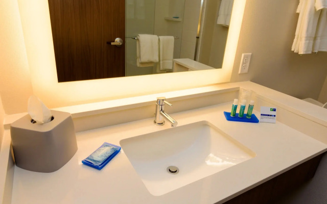 Holiday Inn Express & Suites McKinney - Frisco East by IHG