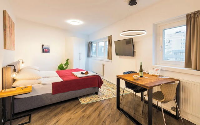 URBAN ISLAND - Riverside Apartments