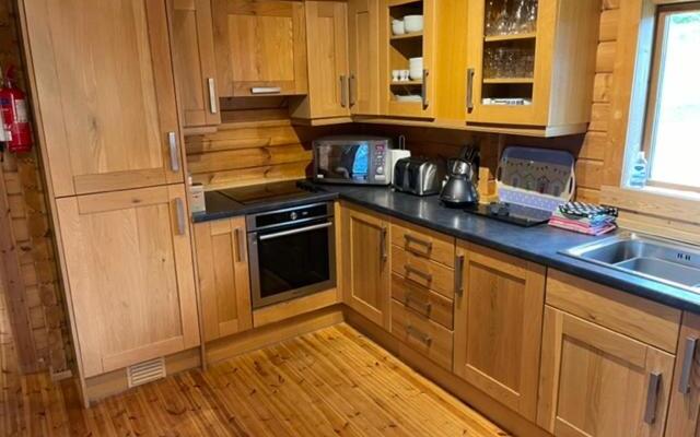 Luxury 3 bedroom, 3 bathroom lodge with hot tub