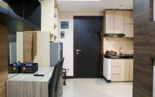 Comfort 1Br At Sky Terrace Apartment