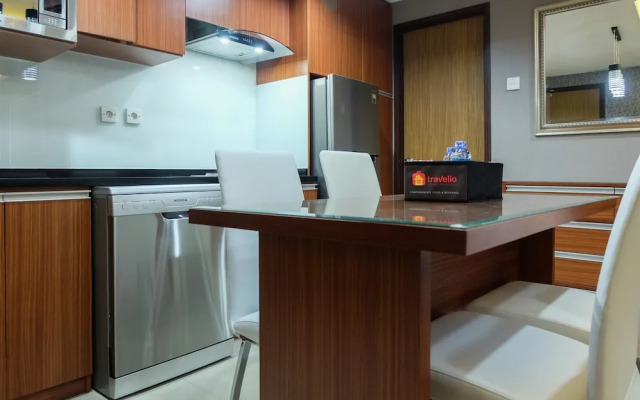 Comfortable 2BR @The Oasis Apartment By Travelio
