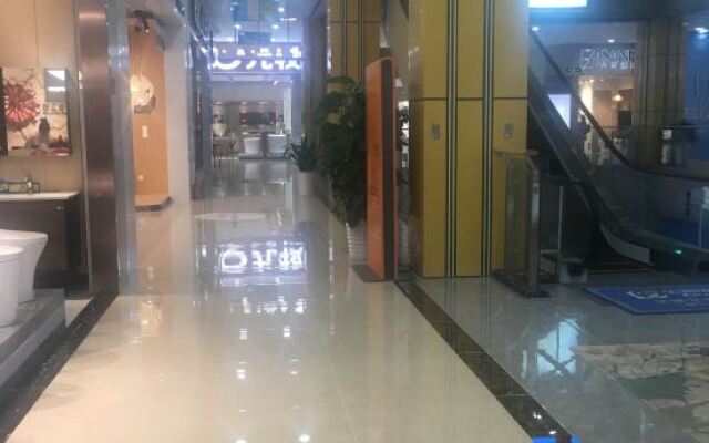 Zhuhai Art Exhibition International Hotel (Mingzhu Station Sam's Club)
